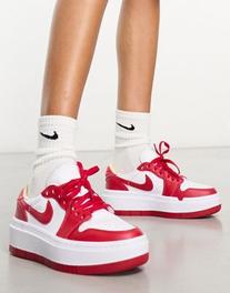 Air Jordan 1 Elelvate low trainers in white and fire red v akcii za 97,96€ v asos