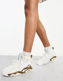 Jordan 3 Peat trainers in white and beige v akcii za 92,97€ v asos