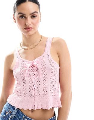 Miss Selfridge crochet contrast satin lace up bow cami in soft pink v akcii za 32,99€ v asos