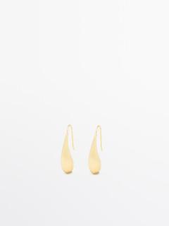 Hook drop earrings v akcii za 39,95€ v Massimo Dutti